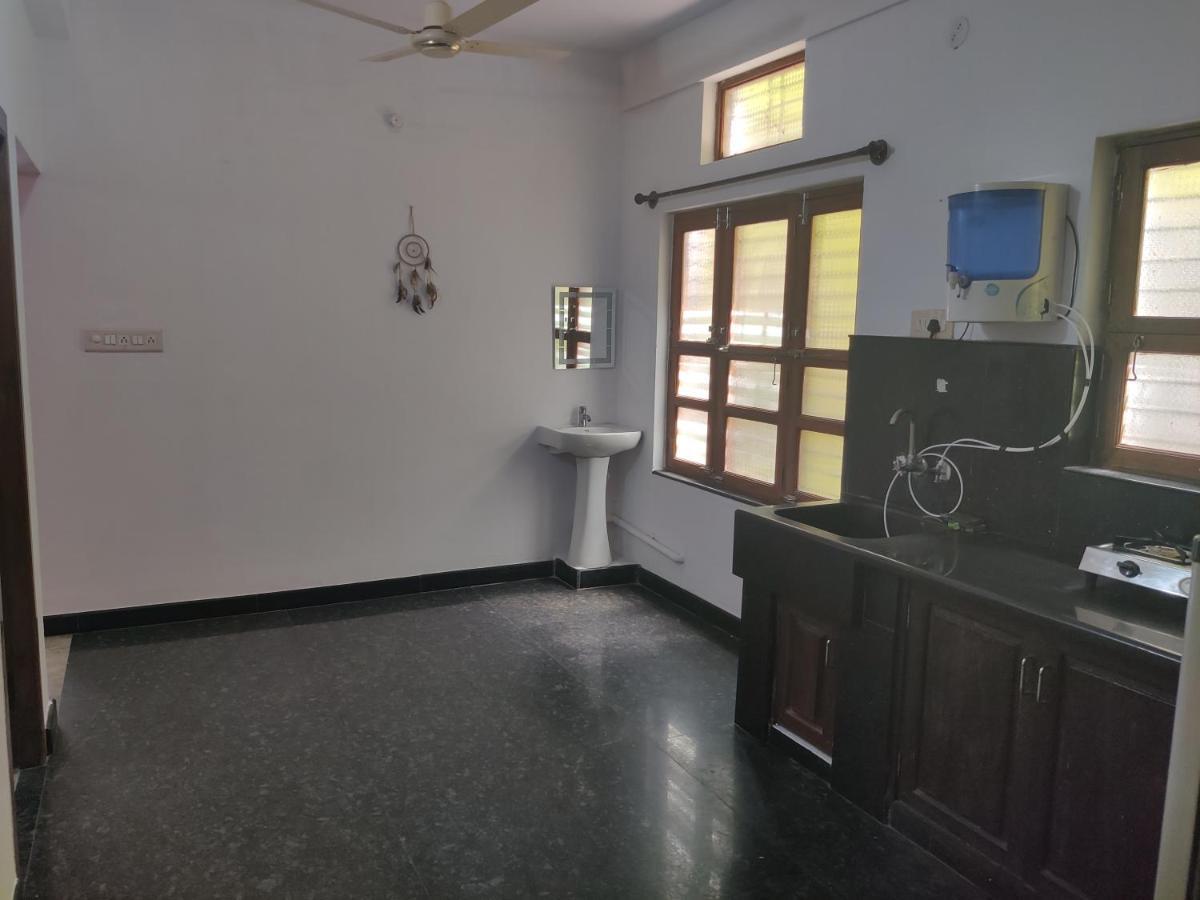 Appartamento Yoga House Vanivilasa Puram Esterno foto