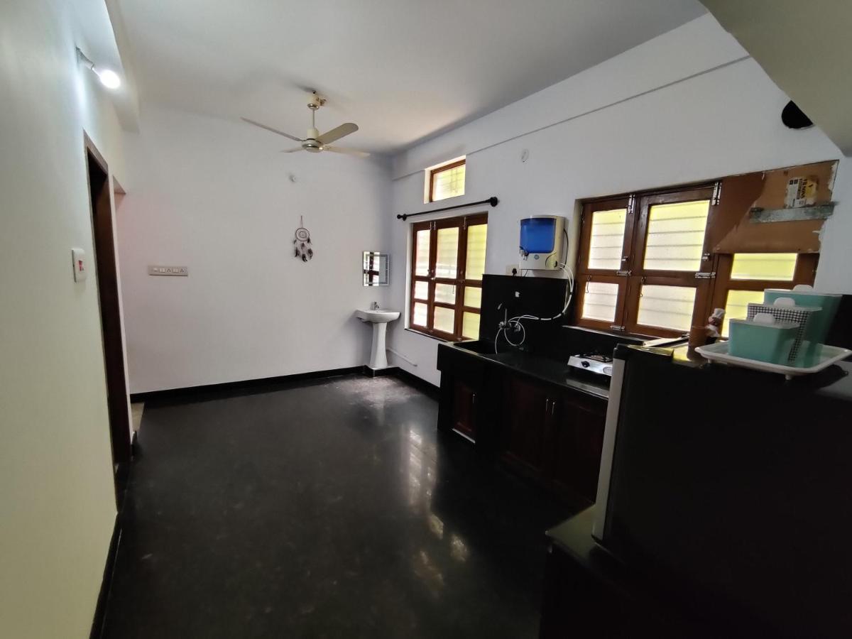 Appartamento Yoga House Vanivilasa Puram Esterno foto